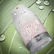 Крем с применением технологии water-drop для идеального устранения дефицита влаги при любом типе кожи.Защищает от УФ излучений.Обладает нежной консистенцией и ароматом гранатового сока.